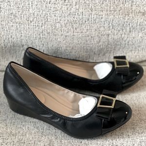 🆕NWOB Cole Haan Black Leather Wedge Shoe • Size 8